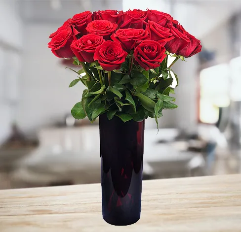 15 red roses